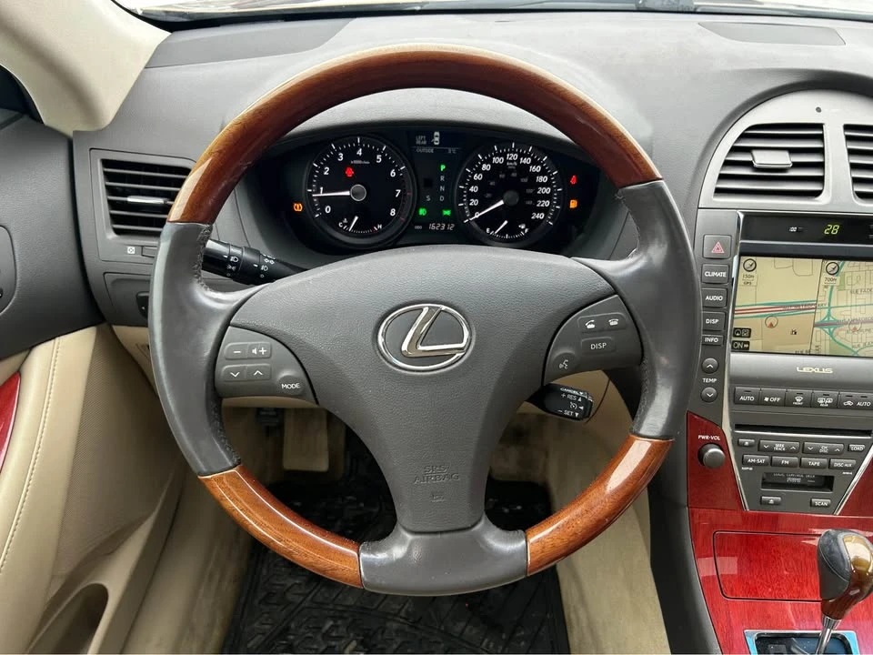 2009 Lexus ES 4th Gen - Image 11 of 19
