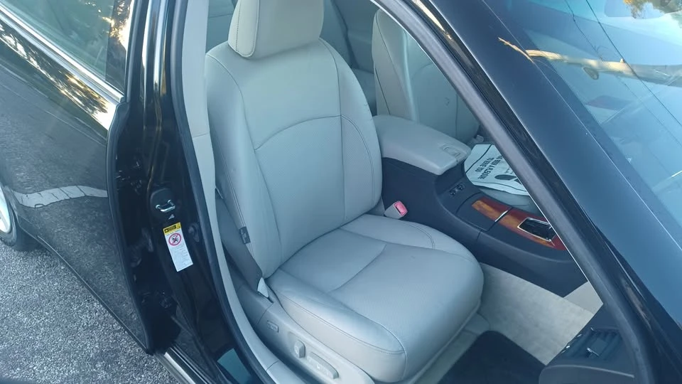 2009 Lexus ES 5th Gen - Image 12 of 18
