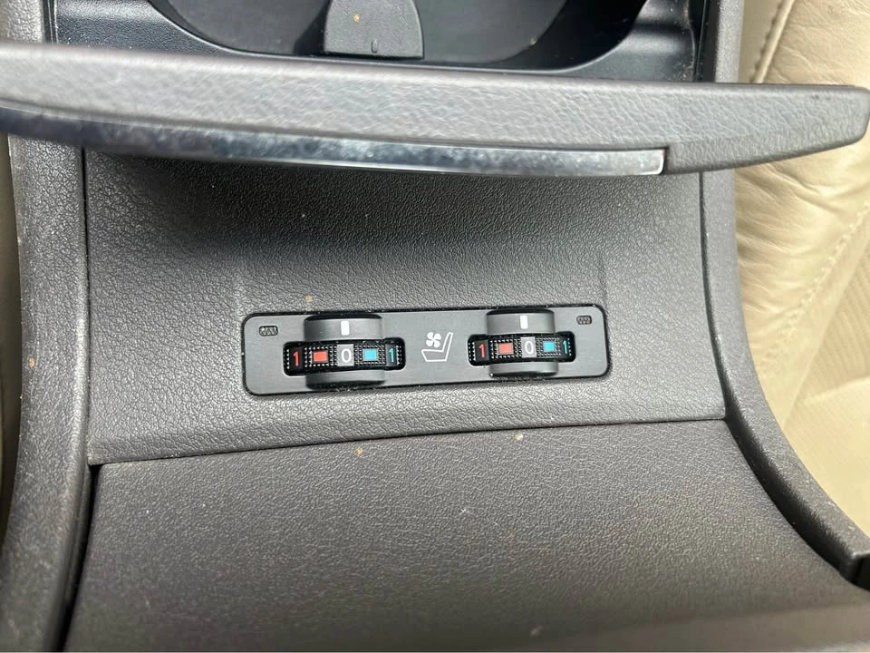 2009 Lexus ES 4th Gen - Image 18 of 19