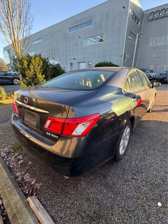 2009 Lexus ES 4th Gen - Image 8 of 9