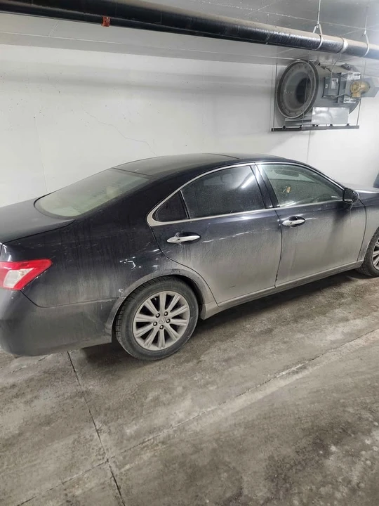 2009 Lexus ES 4th Gen - Image 4 of 4