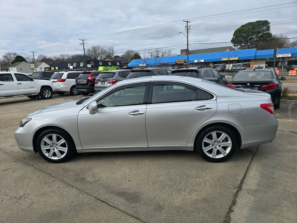 2009 Lexus ES 5th Gen - Image 8 of 20