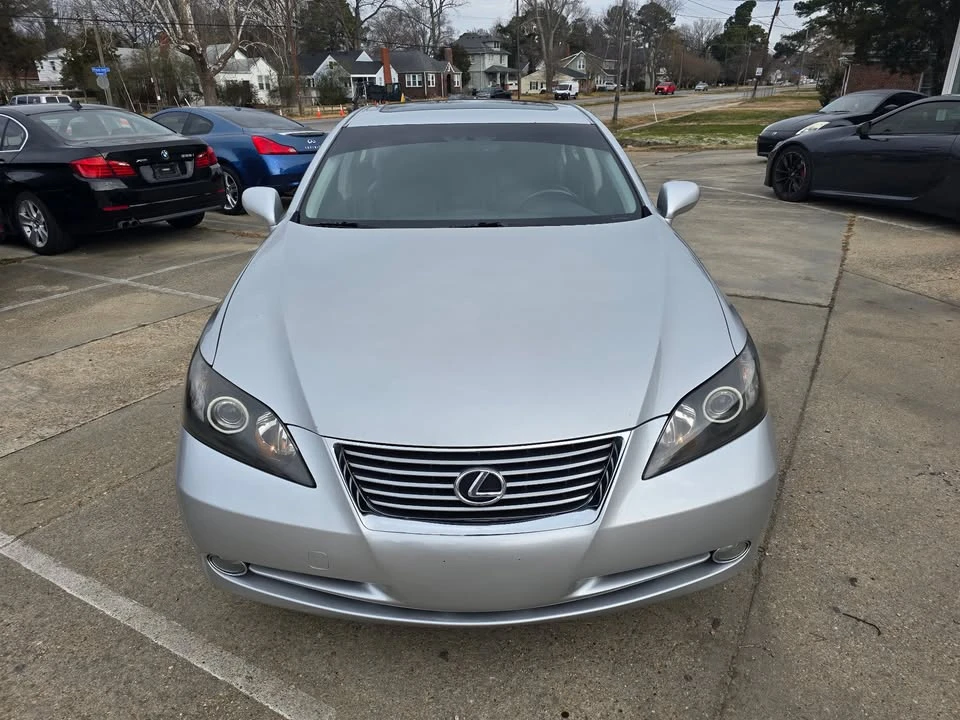 2009 Lexus ES 5th Gen - Image 2 of 20