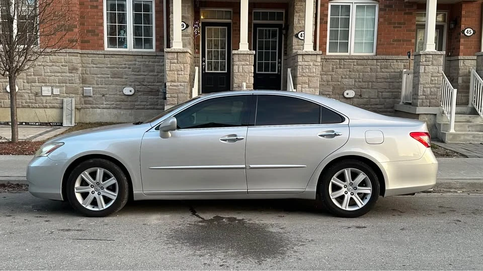2009 Lexus ES 5th Gen - Image 2 of 8