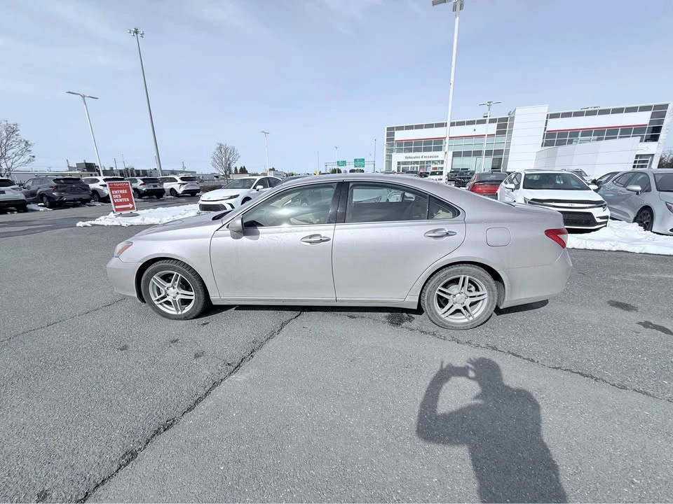 2009 Lexus ES 5th Gen - Image 3 of 14