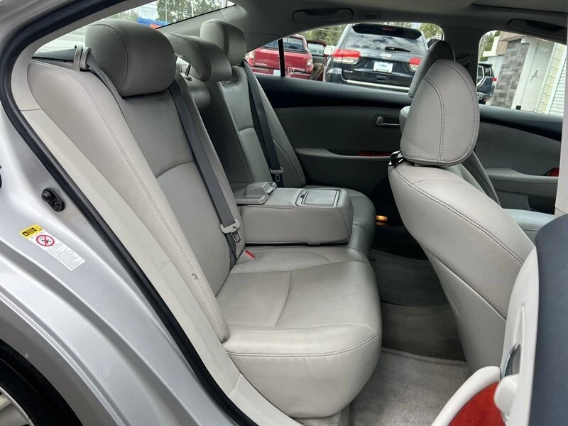 2009 Lexus ES 5th Gen - Image 12 of 20
