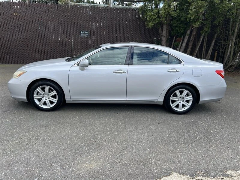 2009 Lexus ES 5th Gen - Image 2 of 20