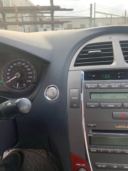 2009 Lexus ES 5th Gen - Image 5 of 9