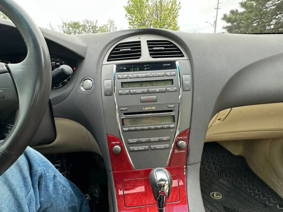 2009 Lexus ES 5th Gen - Image 15 of 16
