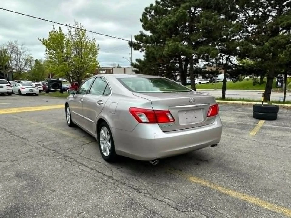 2009 Lexus ES 5th Gen - Image 3 of 16