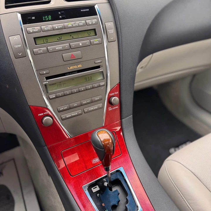 2009 Lexus ES 5th Gen - Image 13 of 16
