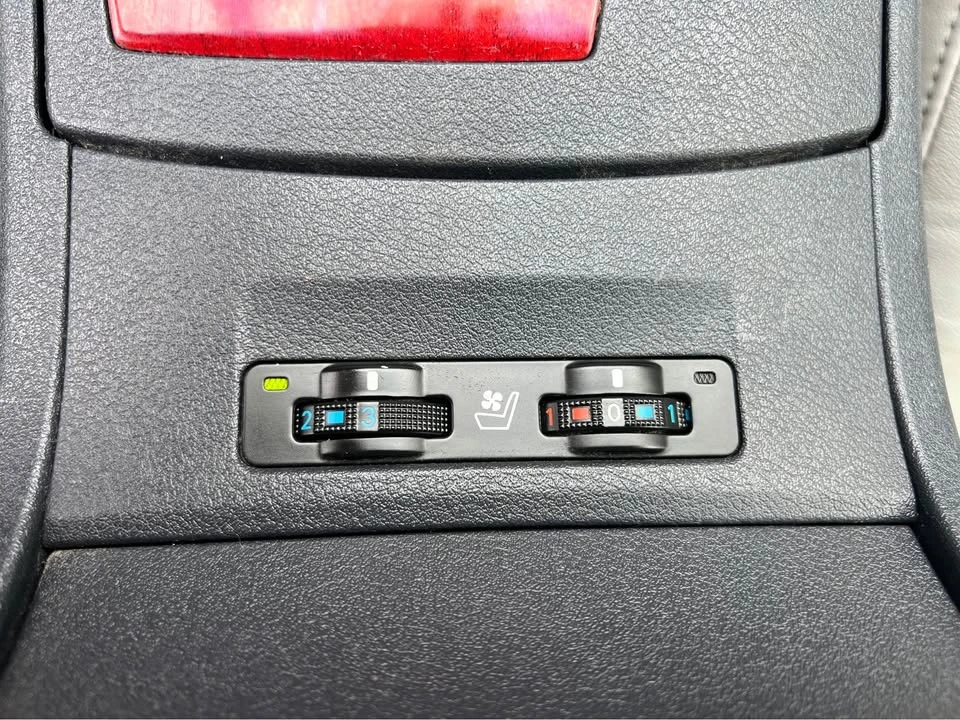 2009 Lexus ES 5th Gen - Image 16 of 20