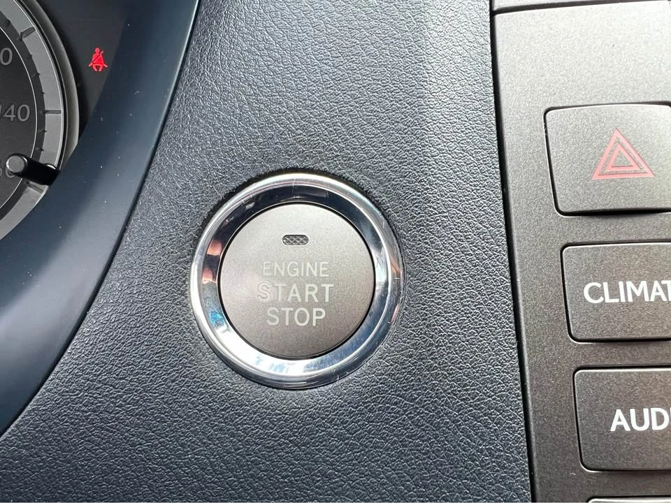 2009 Lexus ES 5th Gen - Image 17 of 20
