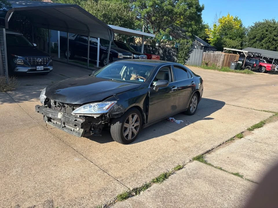 2009 Lexus ES 5th Gen - Image 2 of 4