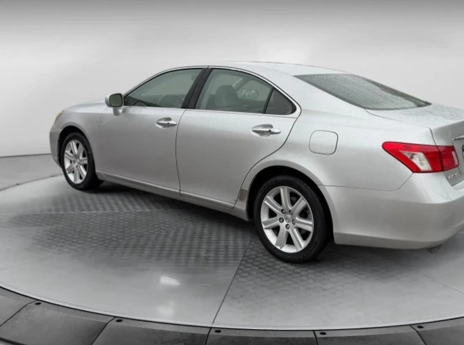 2009 Lexus ES 5th Gen - Image 3 of 12