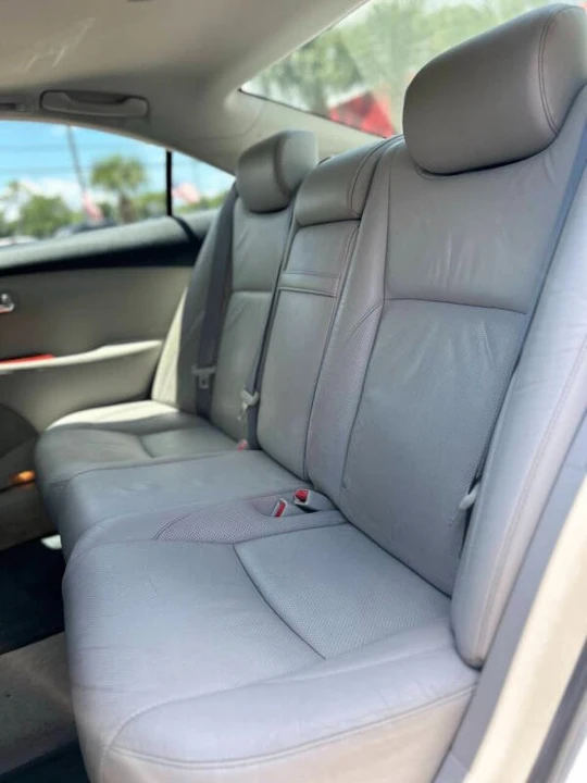2009 Lexus ES 4th Gen - Image 15 of 16