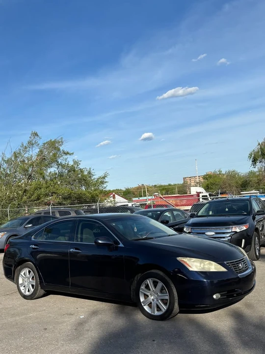 2009 Lexus ES 5th Gen - Image 3 of 13