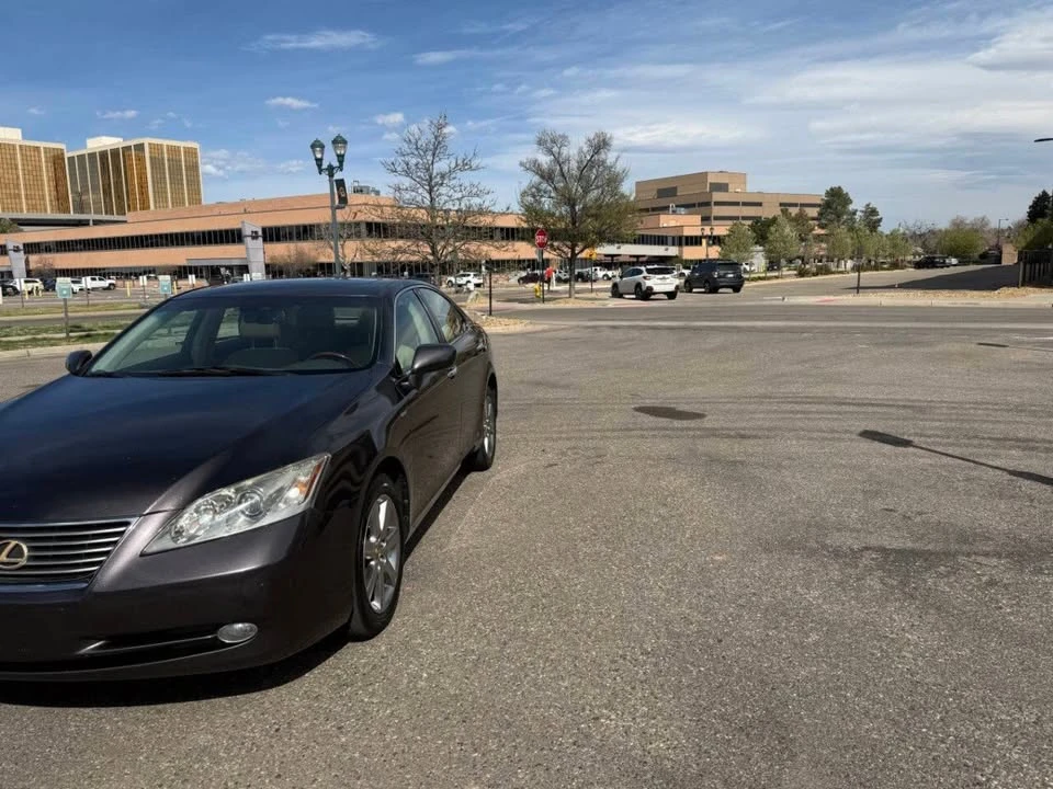 2009 Lexus ES 5th Gen - Image 2 of 20