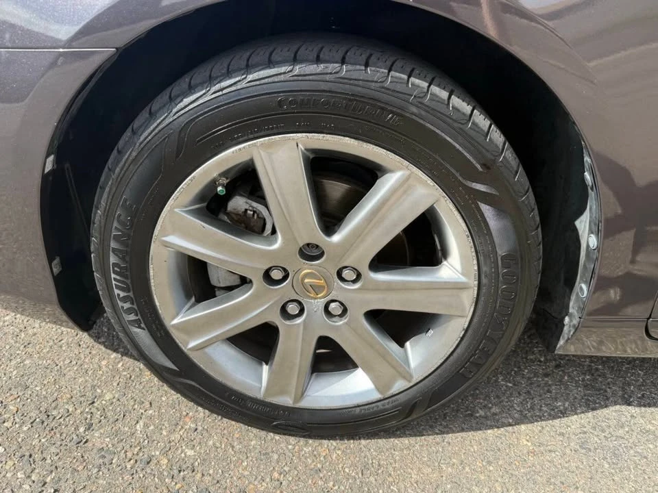 2009 Lexus ES 5th Gen - Image 11 of 20