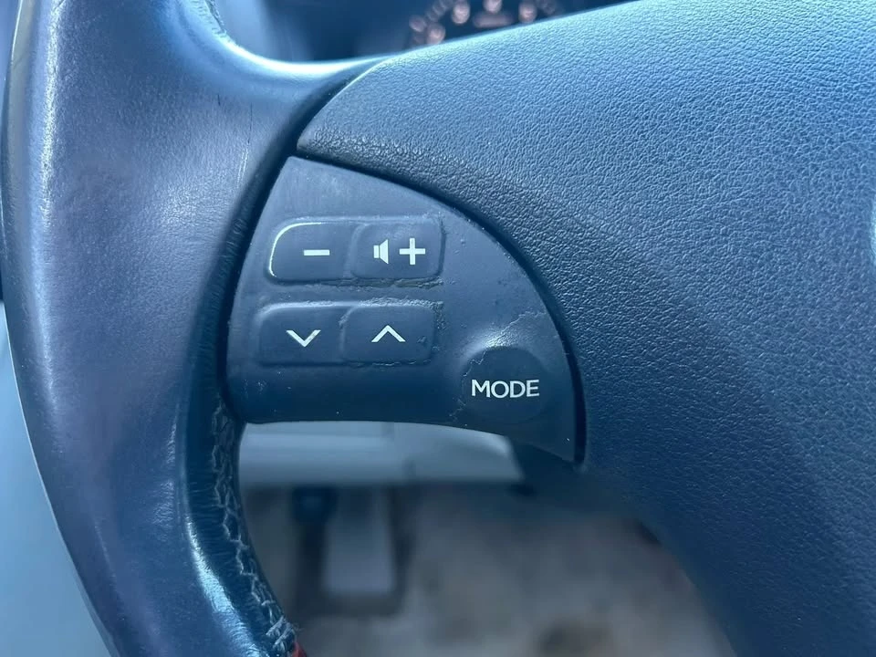 2009 Lexus ES 5th Gen - Image 11 of 20