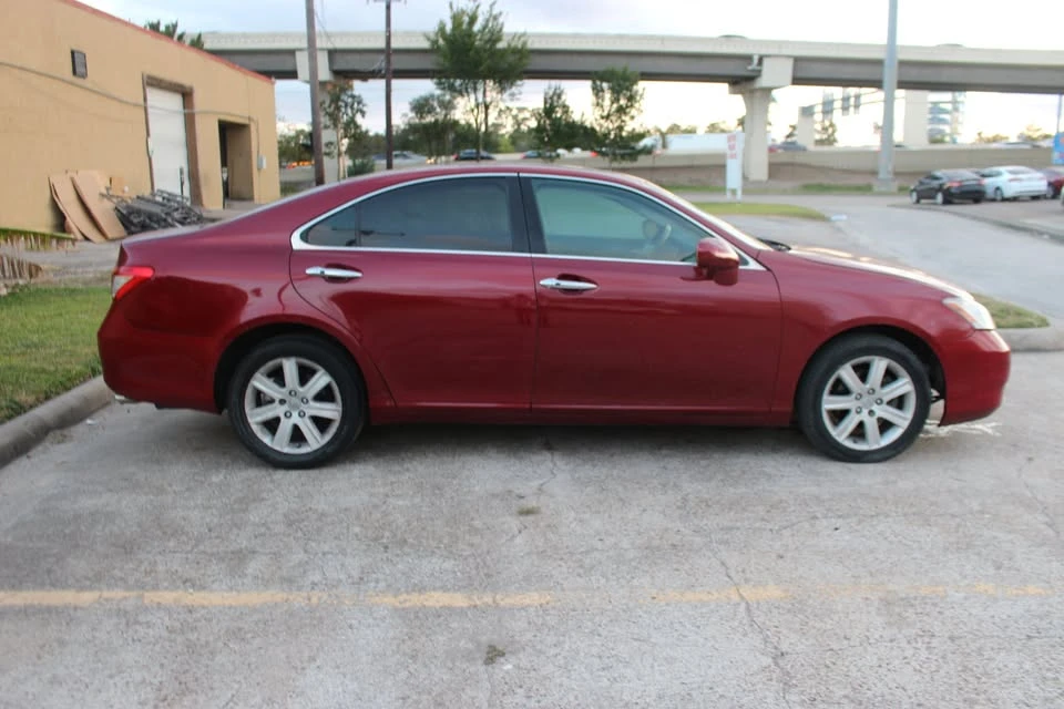 2009 Lexus ES 4th Gen - Image 4 of 20