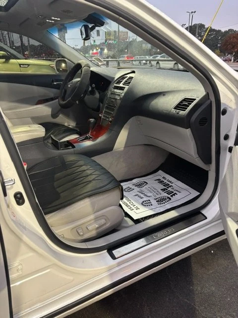 2009 Lexus ES 5th Gen - Image 2 of 9