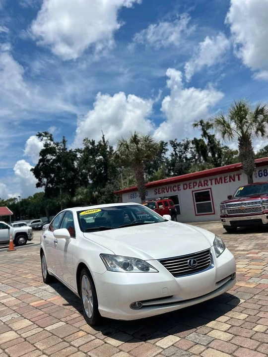 2009 Lexus ES 4th Gen - Image 2 of 16