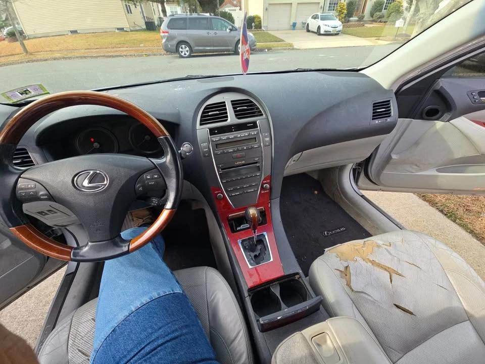2009 Lexus ES 5th Gen - Image 7 of 15