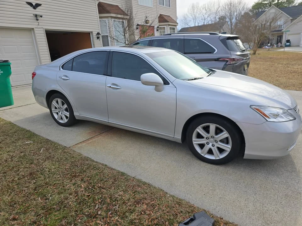 2009 Lexus ES 5th Gen - Image 4 of 15