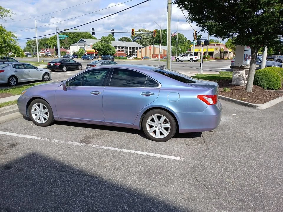 2009 Lexus ES 5th Gen - Image 11 of 20