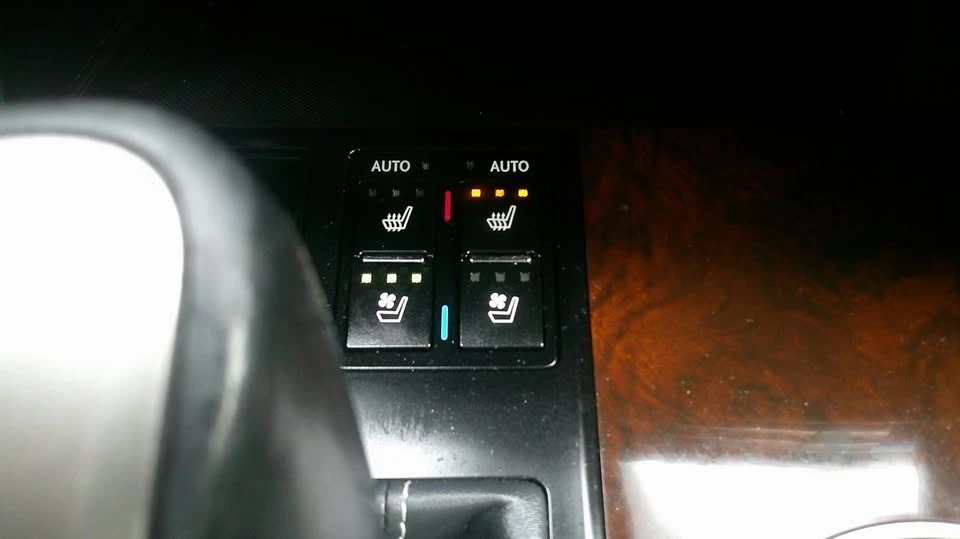2009 Lexus ES 5th Gen - Image 14 of 20