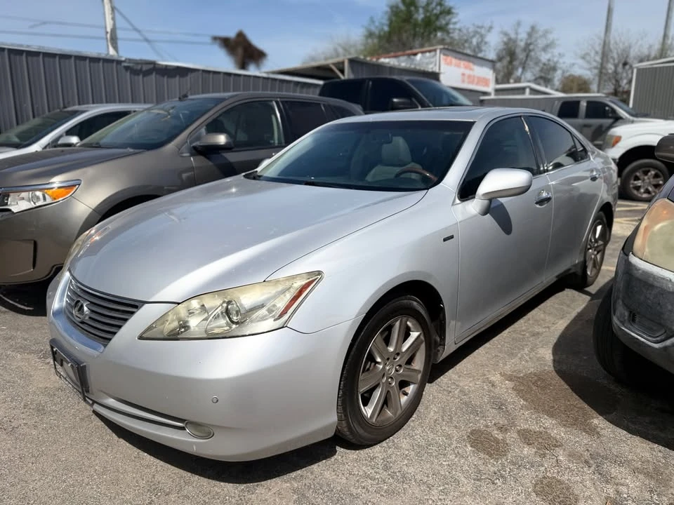 2009 Lexus ES 5th Gen - Image 2 of 11