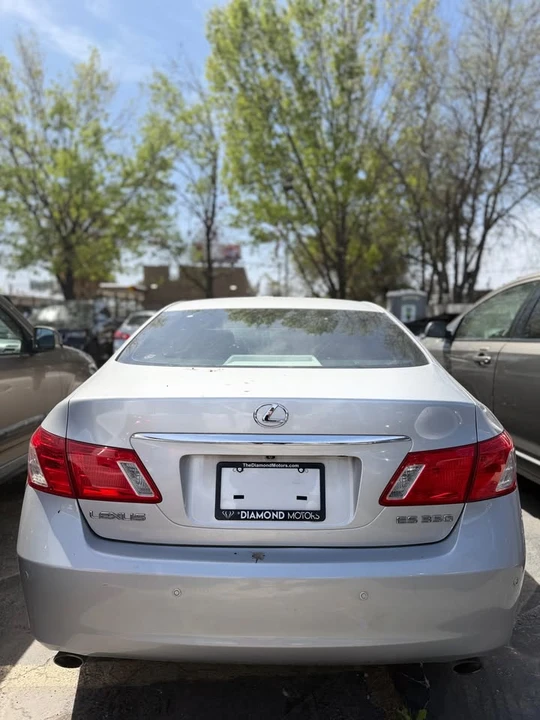 2009 Lexus ES 5th Gen - Image 5 of 11