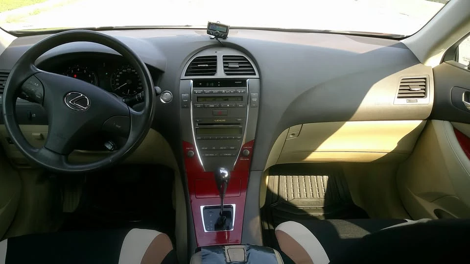 2009 Lexus ES 5th Gen - Image 12 of 20