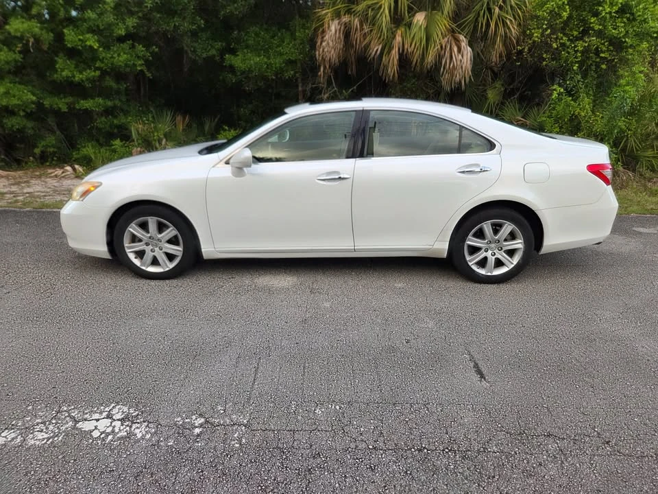 2009 Lexus ES 5th Gen - Image 3 of 18