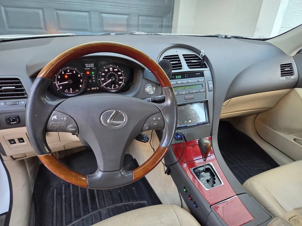 2009 Lexus ES 5th Gen - Image 5 of 18