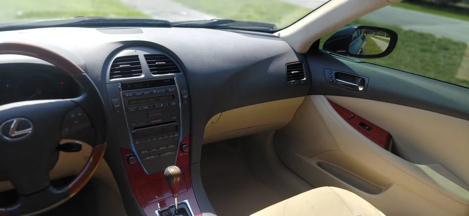 2009 Lexus ES 5th Gen - Image 13 of 17