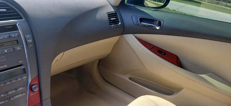2009 Lexus ES 5th Gen - Image 16 of 17