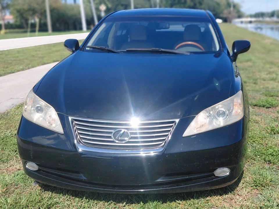 2009 Lexus ES 5th Gen - Image 2 of 17