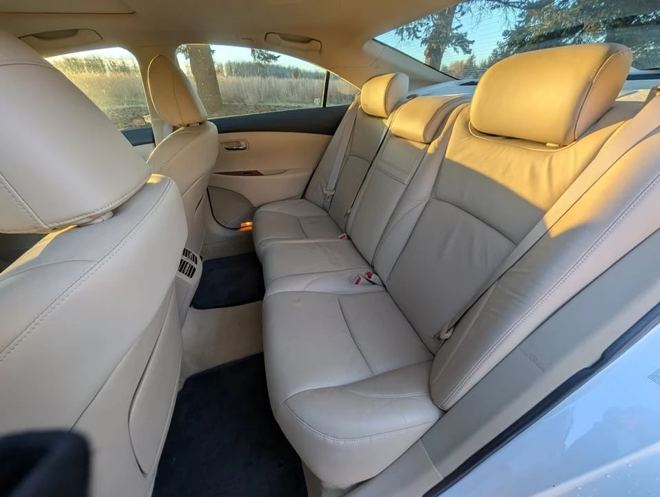 2009 Lexus ES 5th Gen - Image 14 of 20
