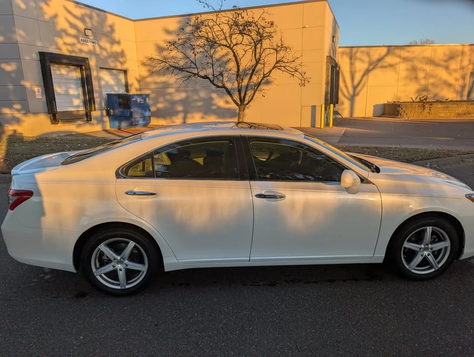 2009 Lexus ES 5th Gen - Image 8 of 20