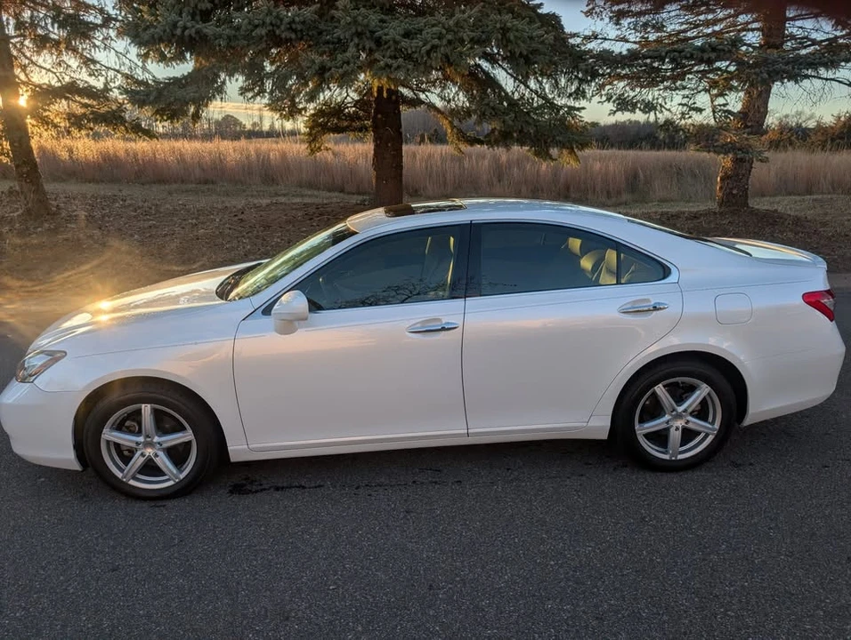 2009 Lexus ES 5th Gen - Image 4 of 20