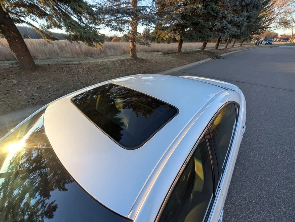 2009 Lexus ES 5th Gen - Image 11 of 20
