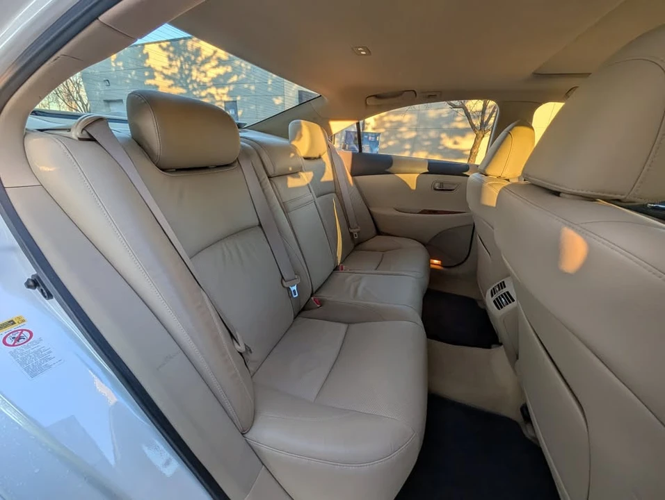 2009 Lexus ES 5th Gen - Image 15 of 20