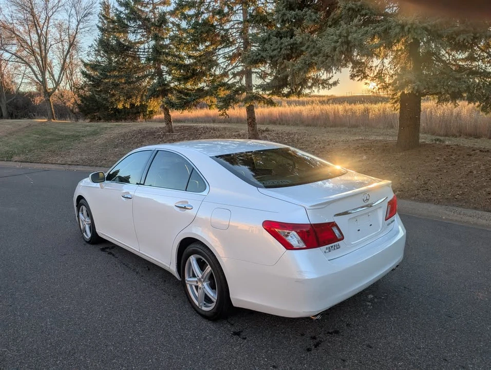 2009 Lexus ES 5th Gen - Image 5 of 20