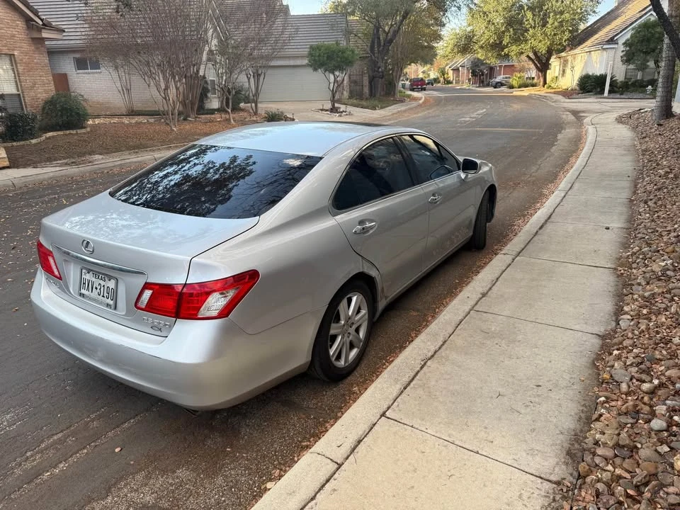 2009 Lexus ES 4th Gen - Image 3 of 3