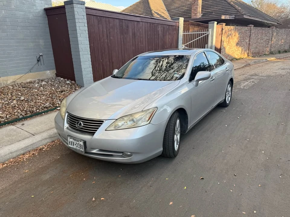 2009 Lexus ES 4th Gen - Image 2 of 3