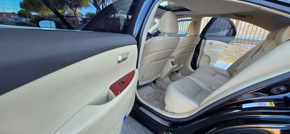 2009 Lexus ES 5th Gen - Image 15 of 20