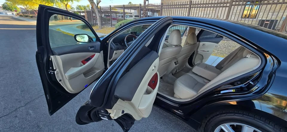 2009 Lexus ES 5th Gen - Image 10 of 20