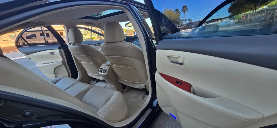 2009 Lexus ES 5th Gen - Image 16 of 20